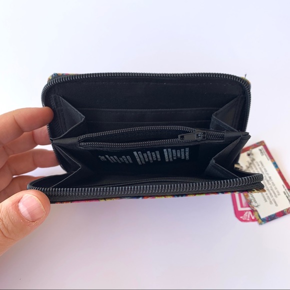 Lim. Ed. 🇲🇽 Tawi 💀 Sugar Skulls wallet💕 - Picture 2 of 4